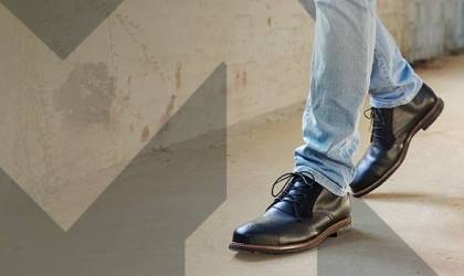 Working in public sector & services? Discover what to look for in safety shoes for varied indoor and outdoor work.